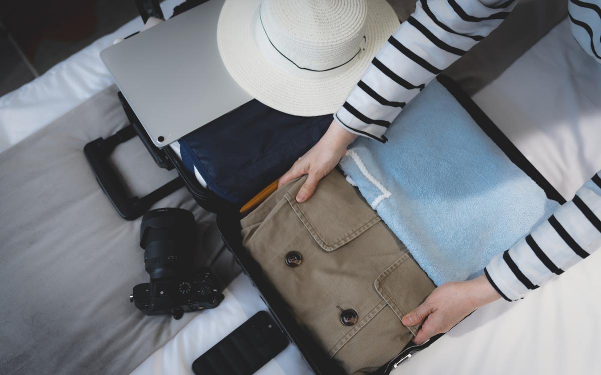 6 tips to pack light for travel